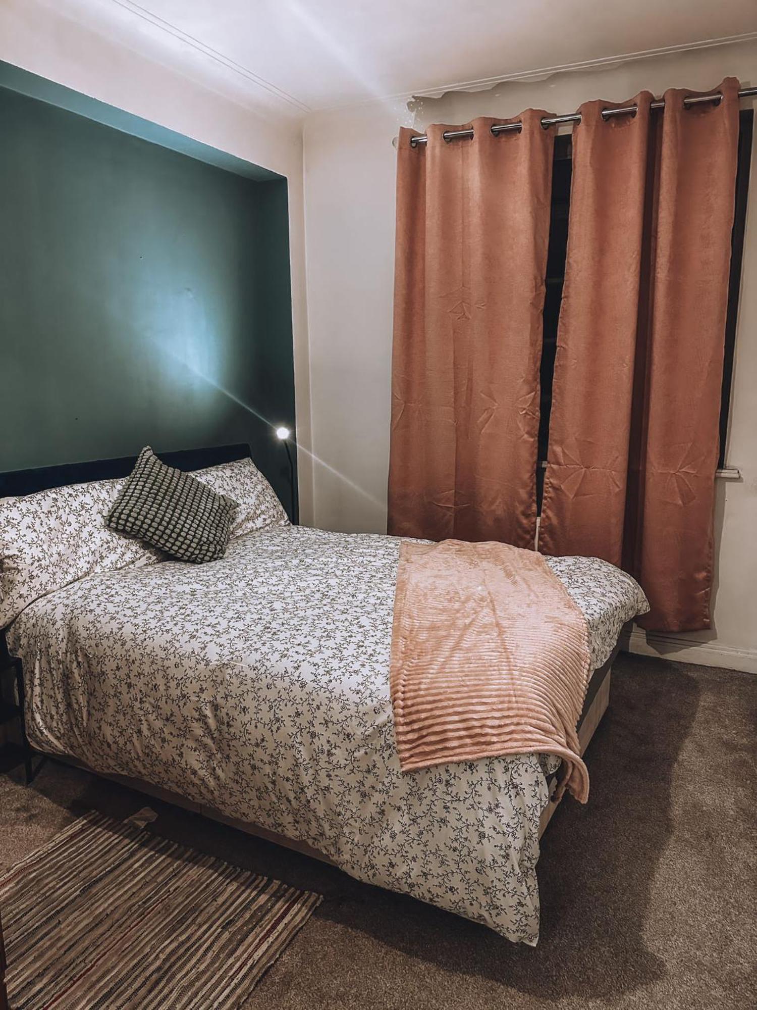 Cosy 2 Bedroom Apartment In Swiss Cottage. Лондон Екстер'єр фото