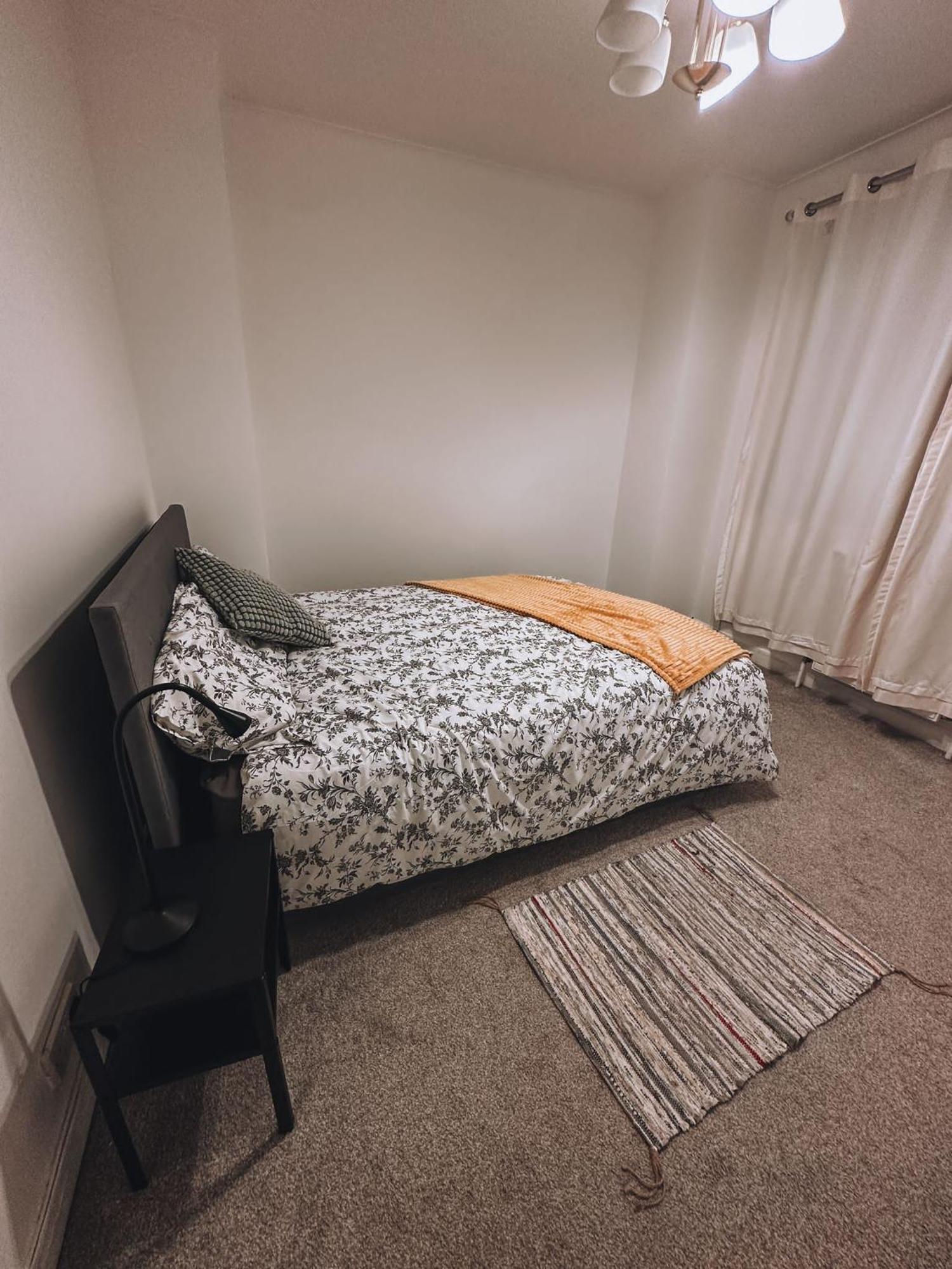 Cosy 2 Bedroom Apartment In Swiss Cottage. Лондон Екстер'єр фото
