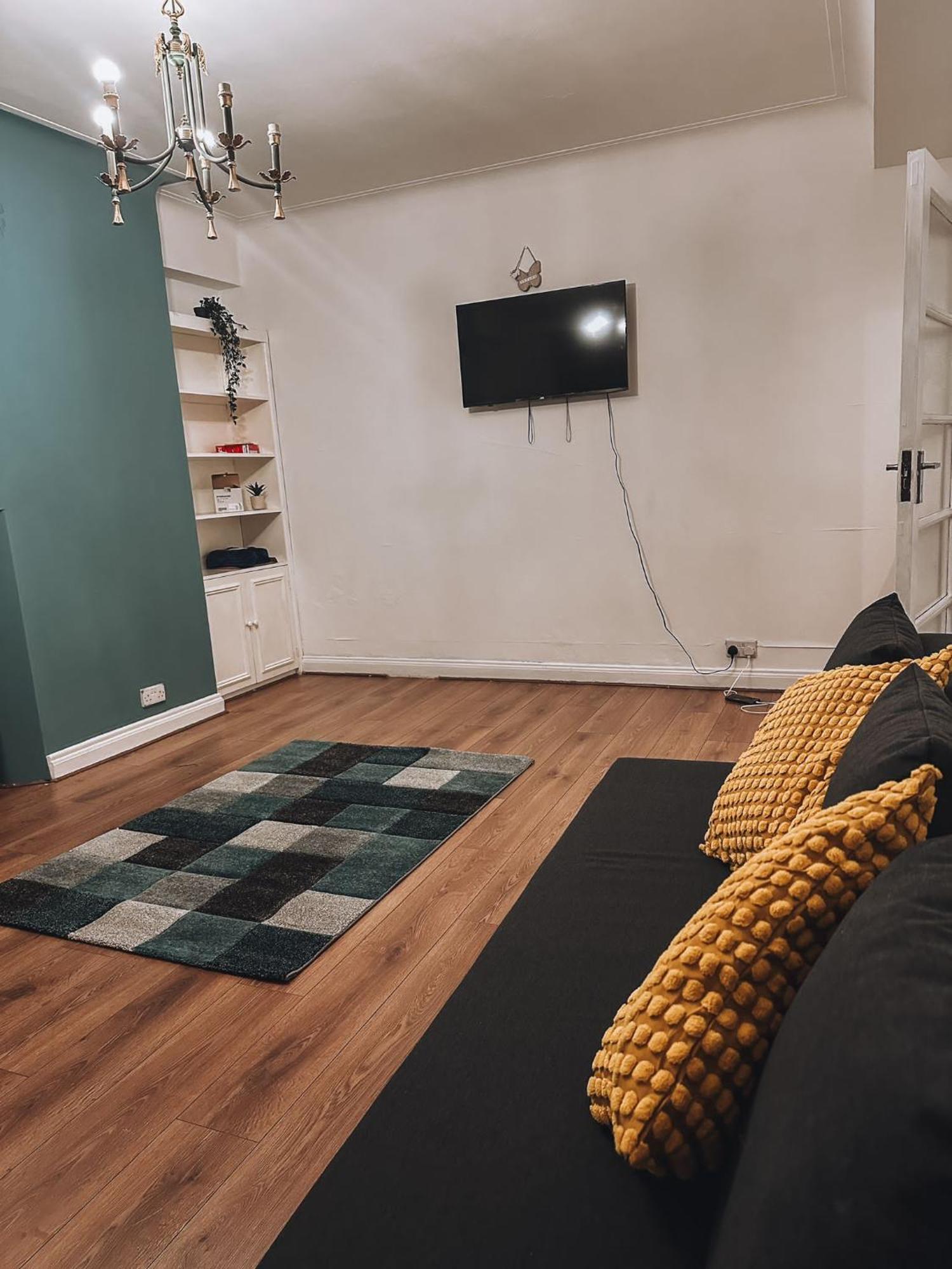 Cosy 2 Bedroom Apartment In Swiss Cottage. Лондон Екстер'єр фото
