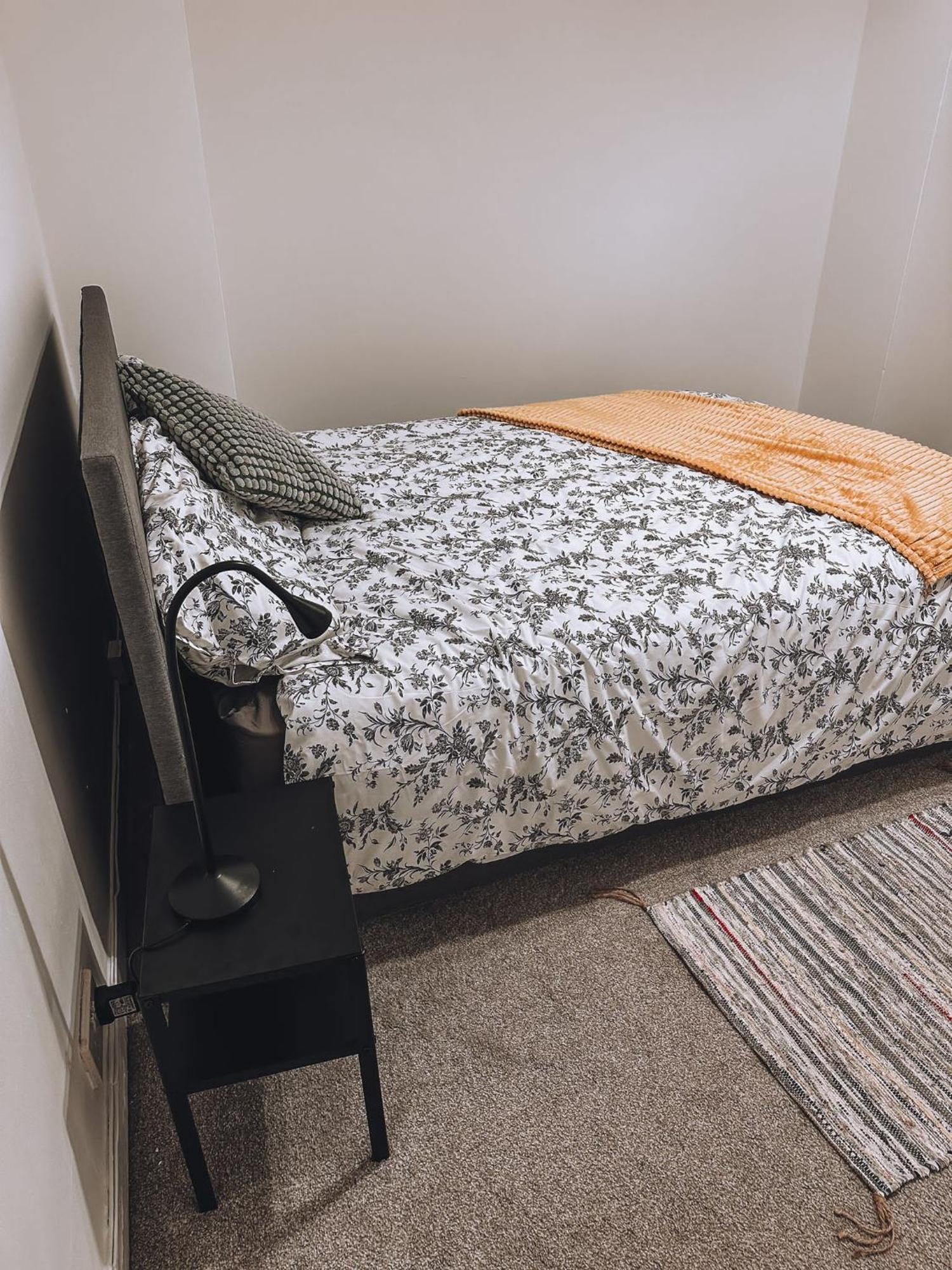 Cosy 2 Bedroom Apartment In Swiss Cottage. Лондон Екстер'єр фото