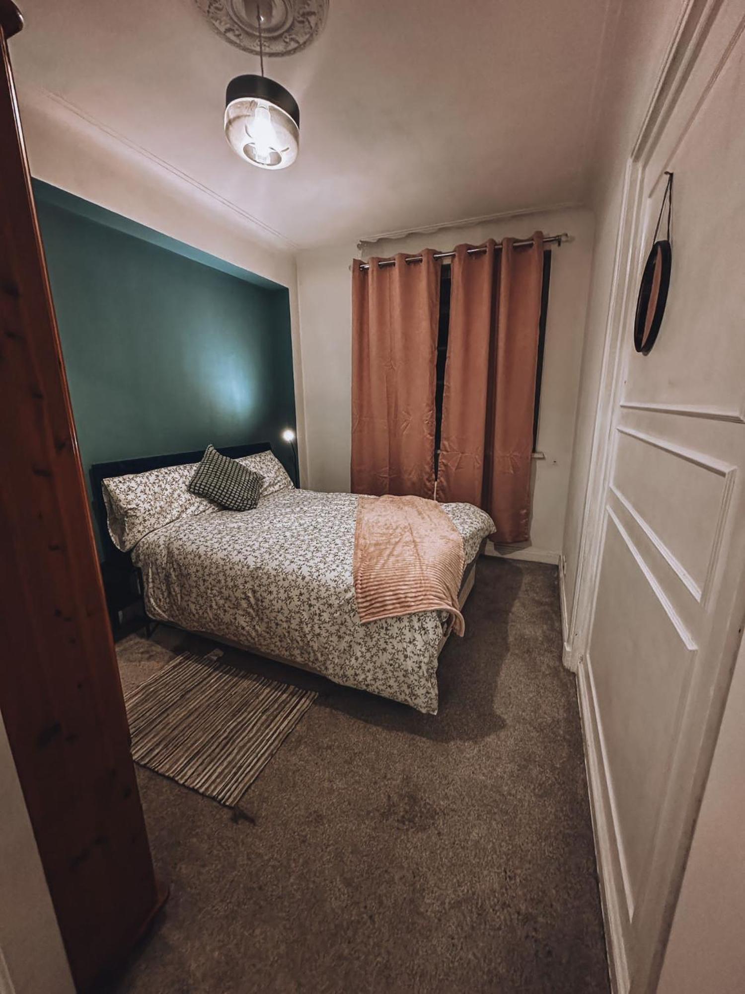 Cosy 2 Bedroom Apartment In Swiss Cottage. Лондон Екстер'єр фото